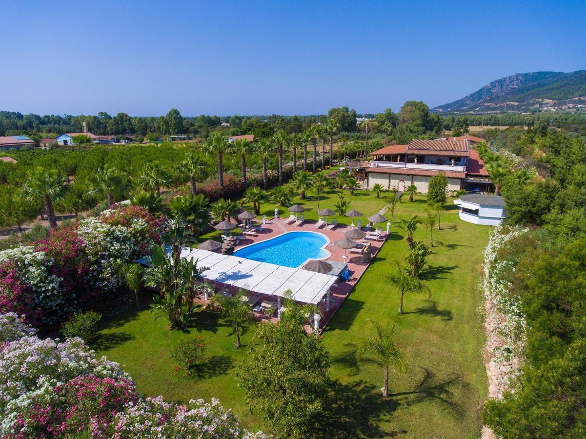 Hotel Rurale Orti Di Nora & Spa ซานตา มาร์เกรีตา ดิ ปูลา ภายนอก รูปภาพ